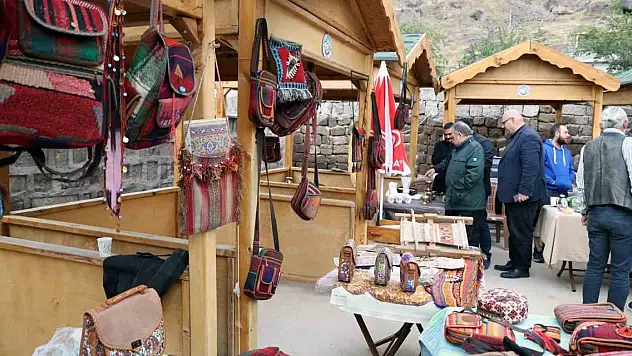 4 yıl önce hayata geçirildi! 'Antika sokağı'nda antika pazarı