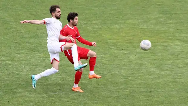 Karaman FK 1 puanı son anlarda kurtardı