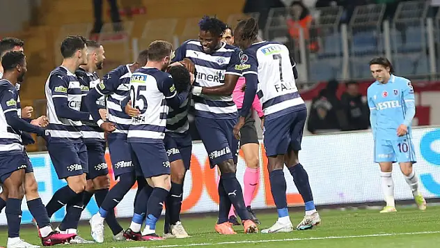 Trabzonspor'a bir darbe de Kasımpaşa'dan