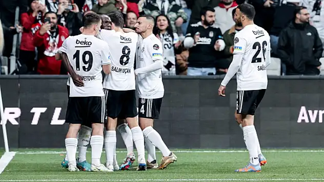Beşiktaş 3 puanı 3 golle aldı