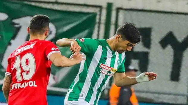 Konyaspor- Antalyaspor maçında malumun ilanı oldu