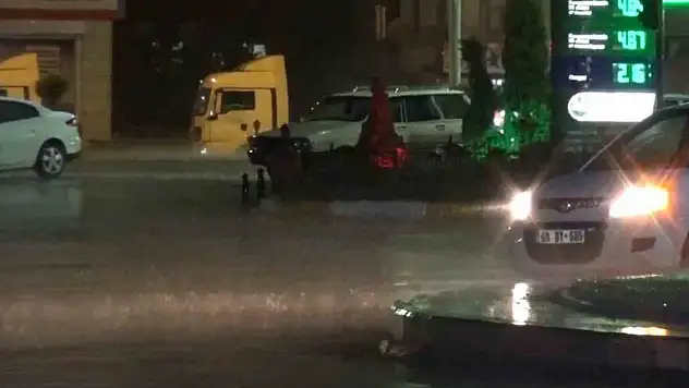 Aksaray'da fırtına ve hortum yerini şiddetli yağmura bıraktı