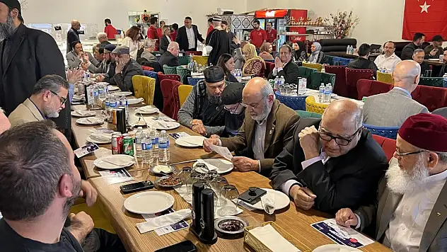 Kanada Diyanet Vakfı'ndan 'teşekkür' iftarı