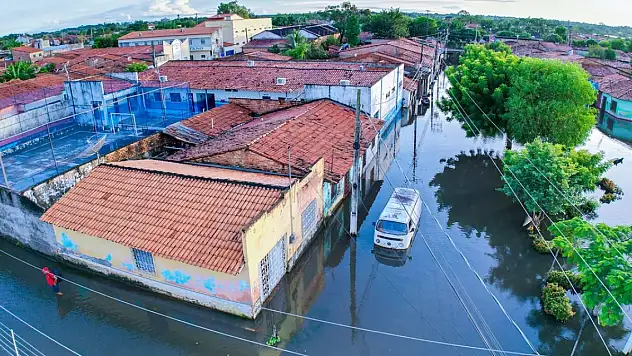 Şiddetli yağışlar sele neden oldu! 6 kişi öldü