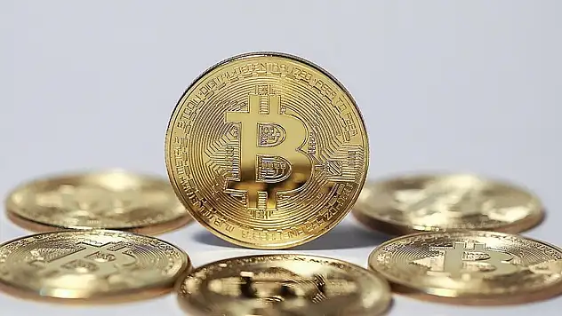 Bitcoin'in fiyatı 10 ay sonra o eşiği yeniden aştı