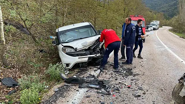 Balıkesir'de trafik kazasında 1 kişi öldü, 1 kişi yaralandı