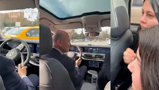 Gençleri arkasına aldı, sokak sokak turladı: Bakan Soylu Togg'la Ankara yollarında