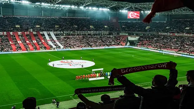 Eyüpspor'un Gençlerbirliği'ne yenilmesiyle Samsunspor, Süper Lig'e yükseldi