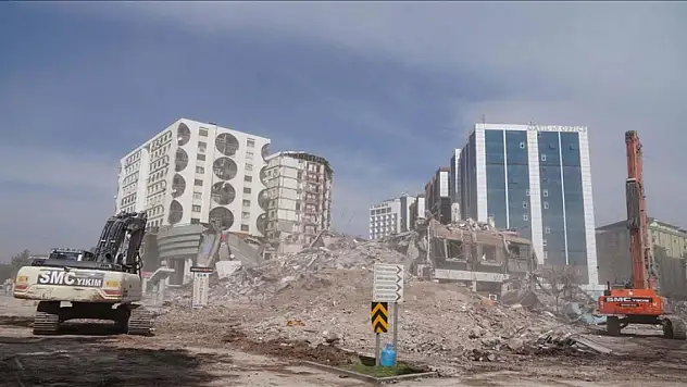 Diyarbakır'da depremde yıkılan Galeria Sitesi'nin müteahhidi tutuklandı