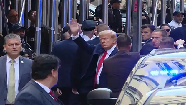 Trump, eski avukatı Michael Cohen'e 500 milyon dolarlık tazminat davası açtı