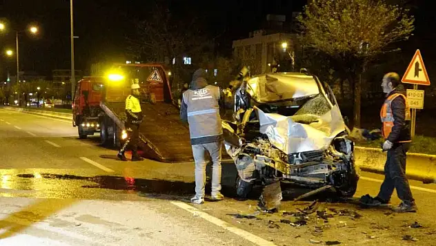 Kars'taki trafik kazasında 1 kişi öldü, 6 kişi yaralandı