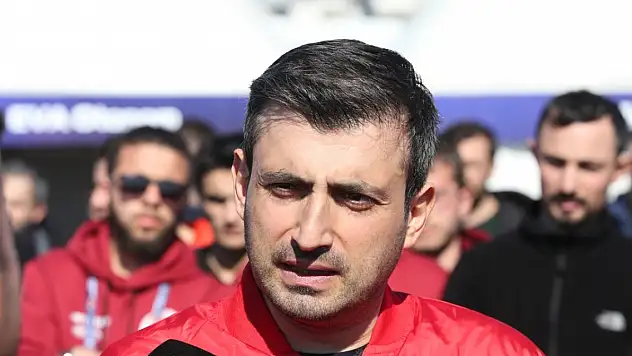 Selçuk Bayraktar: Geleceğin akıllı arabalarını yapacak gençler TEKNOFEST'te yetişiyor