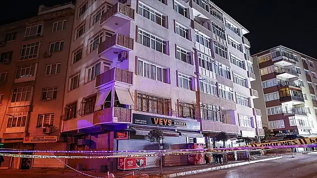 İstanbul'da 6 katlı bina, kolonlarındaki çatlaklardan dolayı boşaltıldı