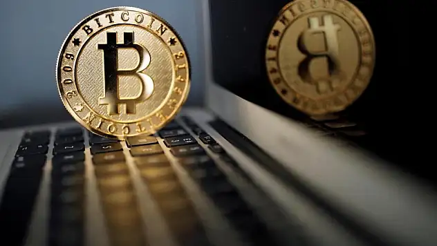 Milyar dolarlık Bitcoin çalıp patlamış mısır kutusunda saklayan hırsızın cezası belli oldu