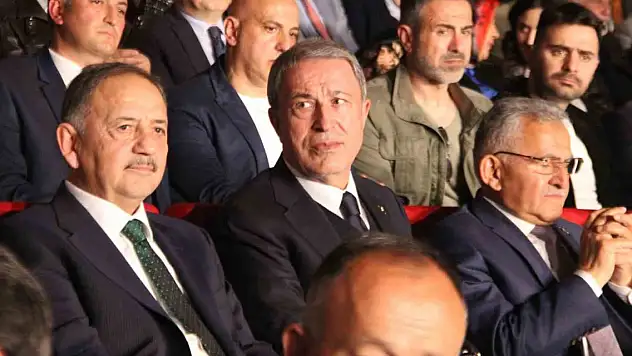 Bakan Akar, 2015'ten bu yana etkisiz hale getirilen terörist sayısını açıkladı