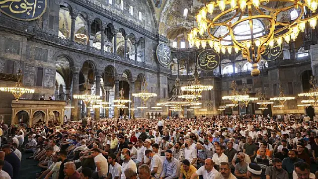 Kadir Gecesi yarın idrak edilecek