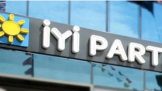 İYİ Parti'den büyük kopuş: İstifa eden 200 kişi MHP'ye katıldı