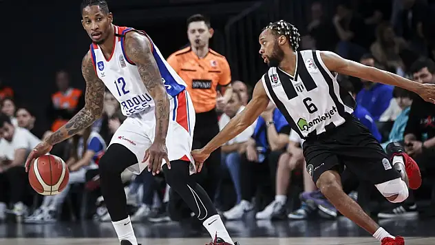 Anadolu Efes: 104 - Beşiktaş Emlakjet: 88