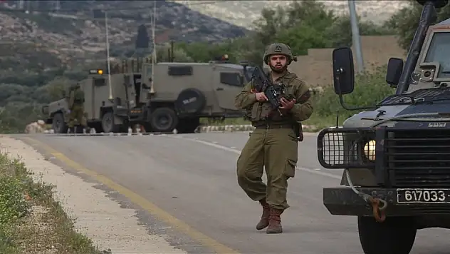 İsrail'de onlarca asker komutanlarının görevden alınmasına tepki göstererek üslerini terk etti