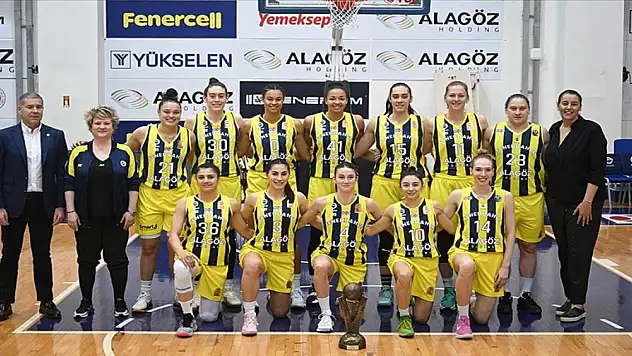 FIBA Kadınlar Avrupa Ligi şampiyonu Fenerbahçe, basınla buluştu