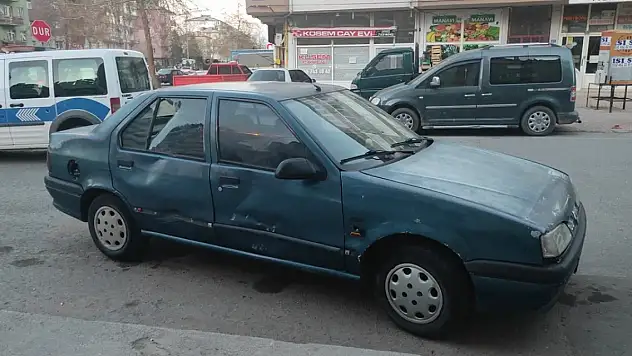 Konya'da trafik kazası! Otomobille motosiklet çarpıştı