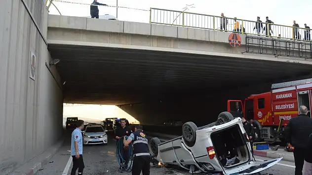 Karaman'da üst geçitten düşen araçtaki 2 kişi öldü, 1 kişi yaralandı