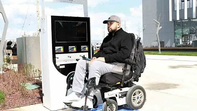 Şehir hastanesine akülü şarj istasyonu