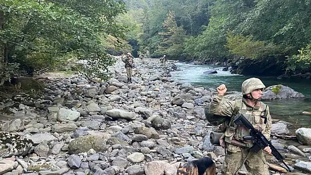 Türkiye'ye sızmaya çalışan 2'si FETÖ'cü 19 kişi yakalandı!