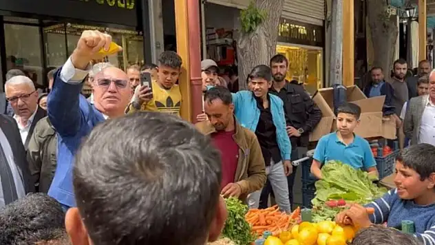 CHP'li Mahmut Tanal'ın 'soğan' provokasyonuna vatandaştan sert tepki