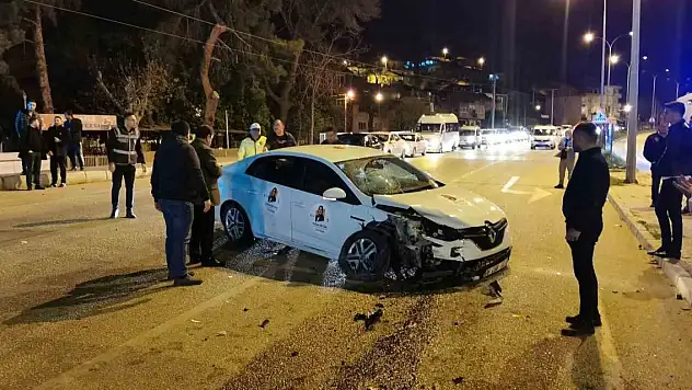 AK Parti milletvekili adayı trafik kazasında yaralandı