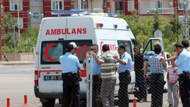 Üçüncü kattan düşen çocuk hayatını kaybetti