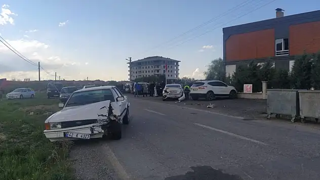 Konya'da trafik kazasında 3 kişi yaralandı