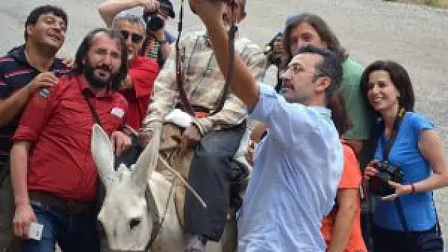 Taşkent usta fotoğrafçıları misafir ediyor