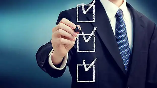 Burak Akburak: Eğitim ve İş Hayatı