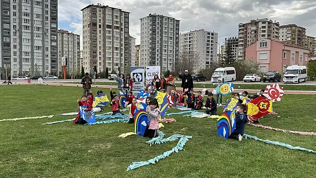 Gökyüzünü süslediler