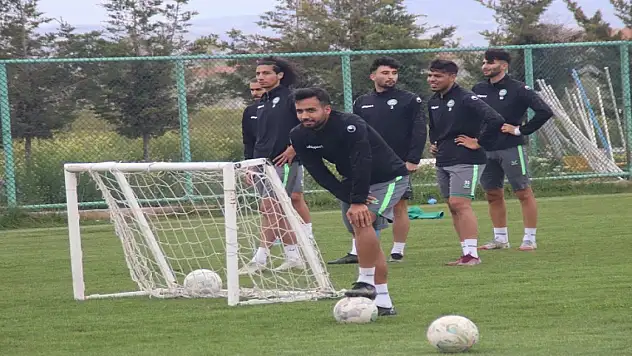1922 Konyaspor çıkış peşinde!