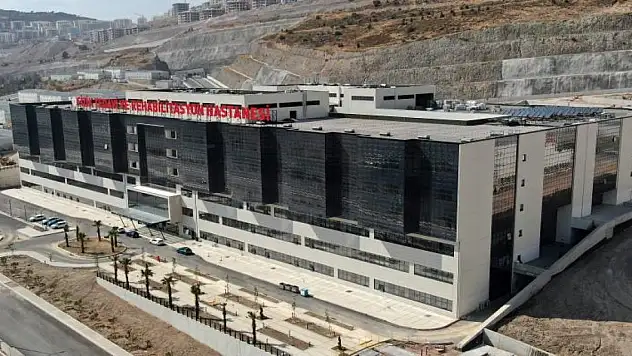 Günde 12 bin hastaya hizmet verecek İzmir Şehir Hastanesi açılıyor