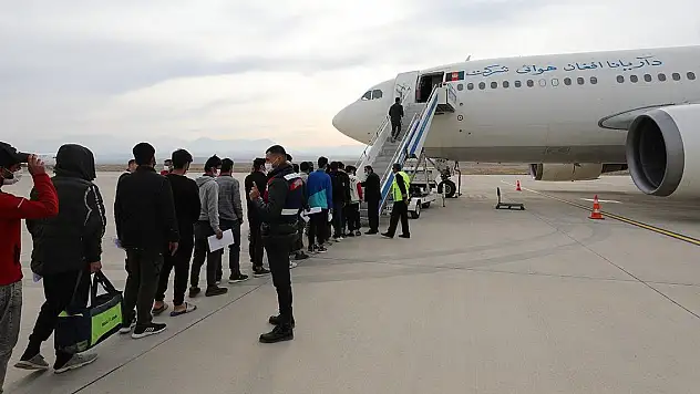 Son bir haftada 1001 düzensiz göçmen sınır dışı edildi