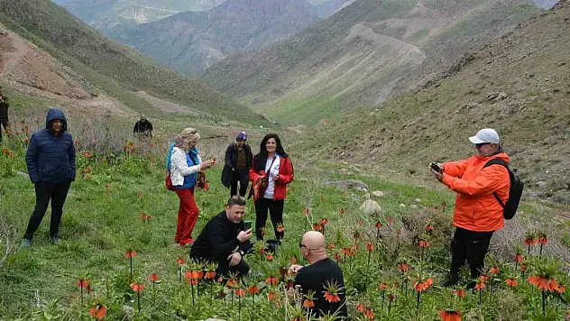 Yerli turistler Kato Dağı'nda