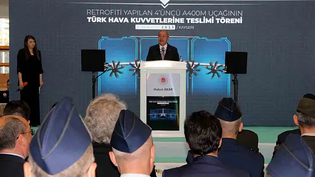 Akar: 'En kısa zamanda milli denizaltımızı denizlerimizde, Milli Muharip Uçağımızı semalarımızda göreceğiz'