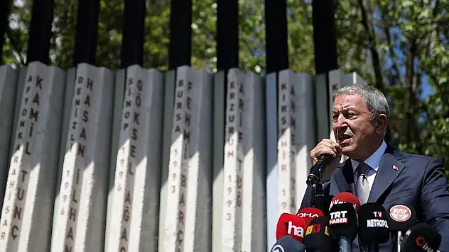 Akar: Teröristlerin önünde iki yol var