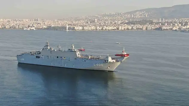 Dünyanın ilk SİHA gemisi TCG Anadolu  İzmir'de