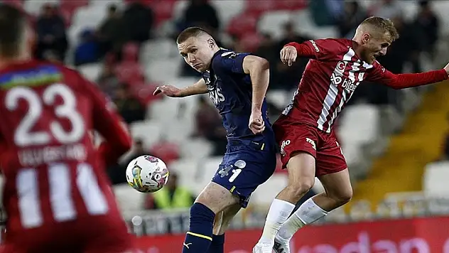 Sivasspor - Fenerbahçe maçında kazanan yok