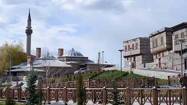 Bir günde dört mevsimi yaşıyorlar