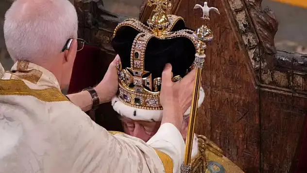 İngiliz kralına taç giyme töreninde pasta o Türk firmasından...