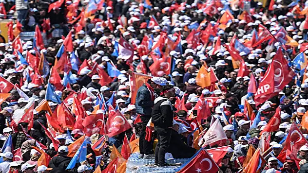 Başkan Erdoğan, İstanbul'daki mitinge müthiş rekor katılım rakamını açıkladı!