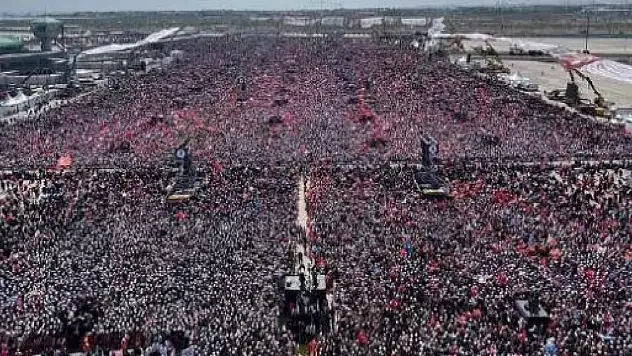 İstanbul'daki tarihi kalabalığı gören CNN ve BBC'nin Erdoğan şaşkınlığı!