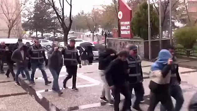 Erzurum'da yaşanan gerginlikle ilgili gözaltına alınan 15 şüpheli serbest bırakıldı