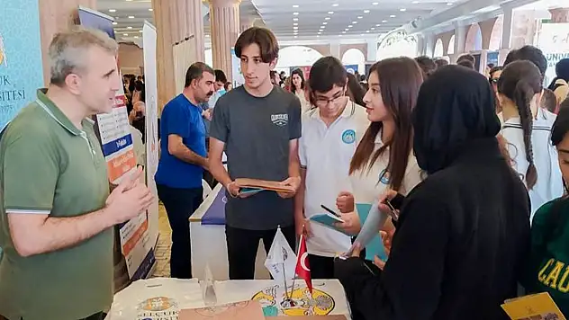 Selçuk Üniversitesi yoğun ilgi gördü