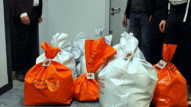 Yurt dışında kullanılan oyların tamamı Türkiye'ye getirildi